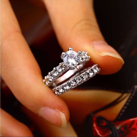 Gorgeous! 2-Piece Diamond CZ Ring Set New in Gift Box - Picture 2 of 10